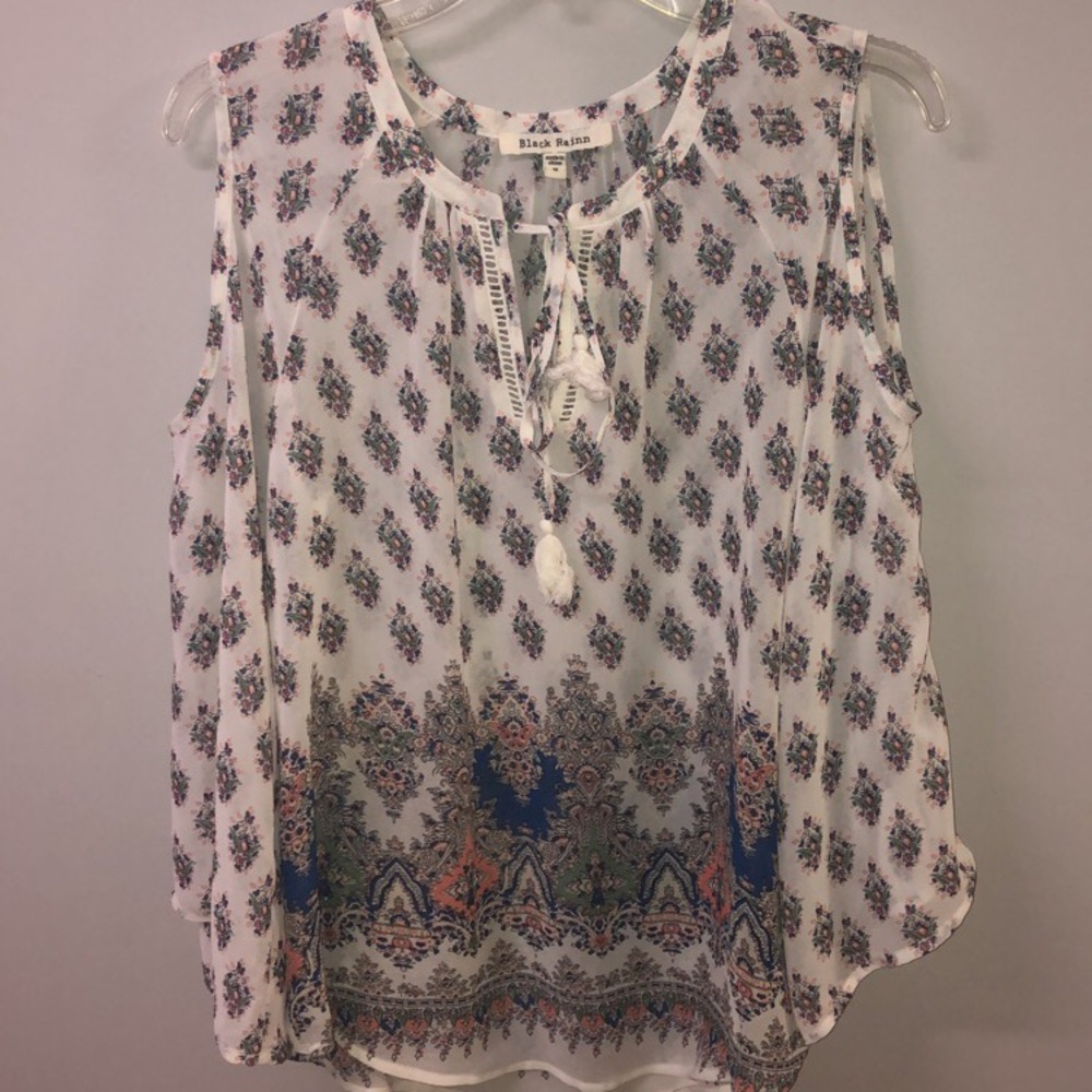 Patterned open shoulder blouse